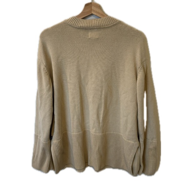 Gap Sweater - Picture 2 of 6